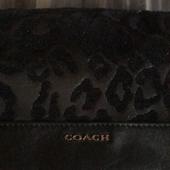 EC Coach Wristlet - Picture 5 of 11
